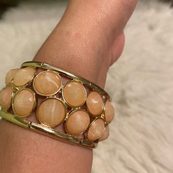 Elegant Gold and Peach Bracelet - Picture 3 of 6